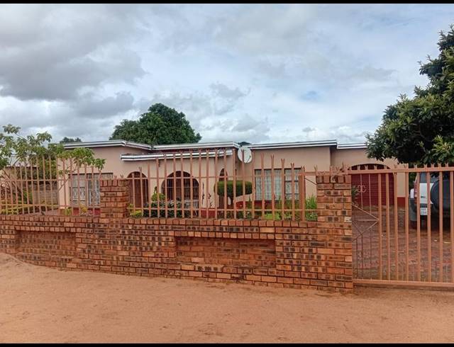 2 BEDROOM PROPERTY TO RENT IN MOKOPANE CENTRAL